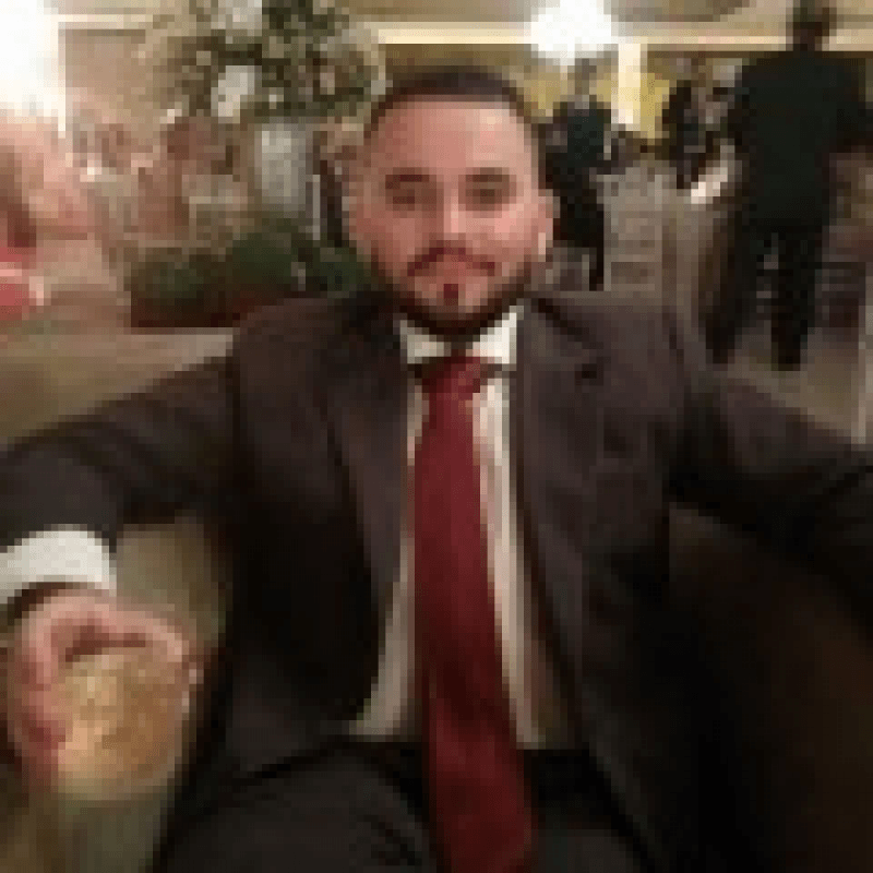 Advogado Desde 2014; Formado Tamb&eacute;m em Gest&atilde;o de Pequenas e M&eacute;dias Empresas; P&oacute;s-Gradua&ccedil;&atilde;o em Direito P&uacute;blico (Constitucional, Administrativo e Tribut&aacute;rio) e Penal.