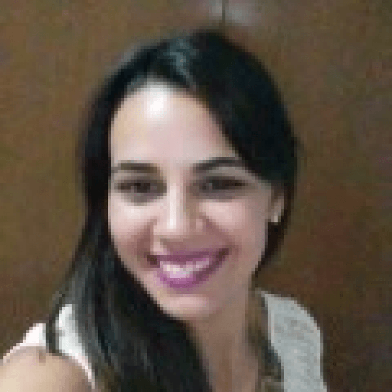 Let&iacute;cia Resende