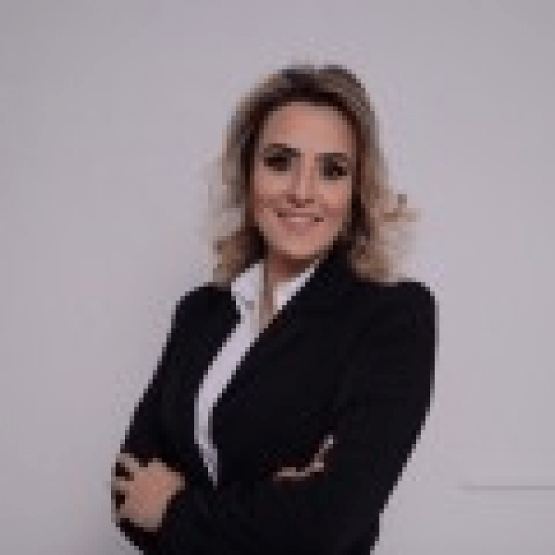 Larissa Orecchio - Correspondente Jurídica