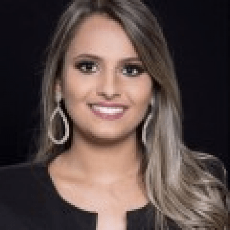 Letícia Costa Barros