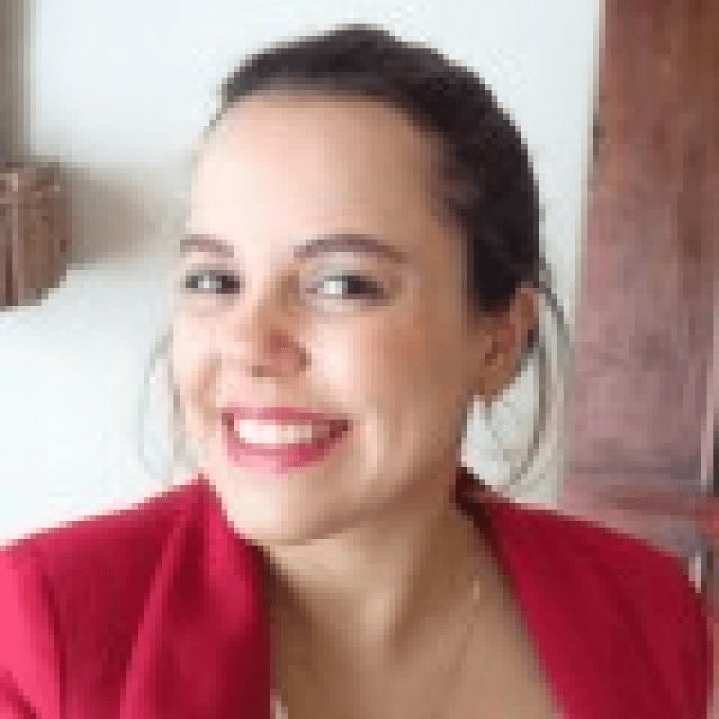 Carolina Vit&oacute;ria Rabello