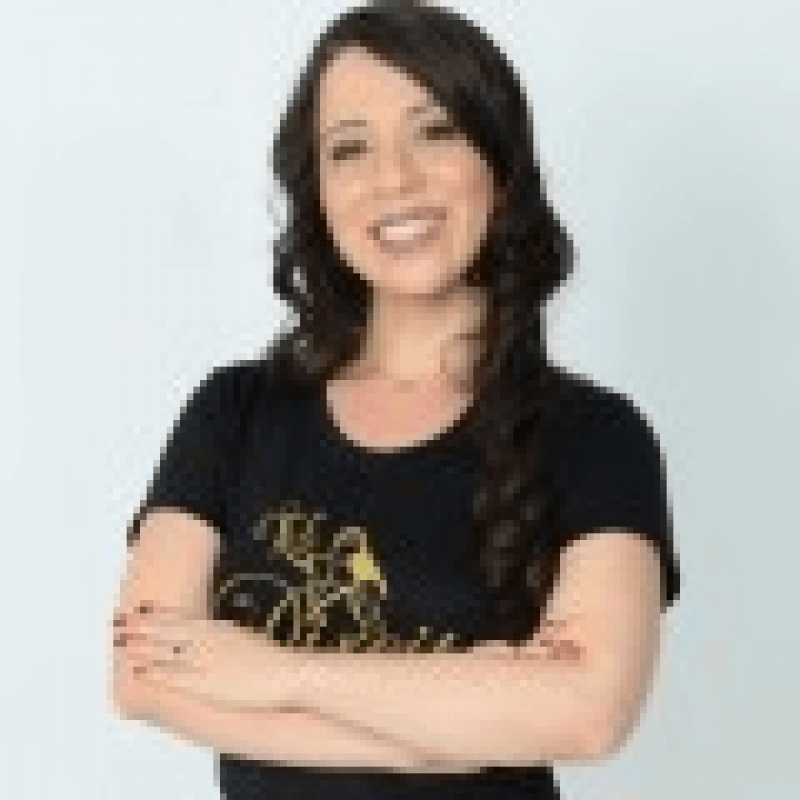 L&iacute;via Almeida Carvalho