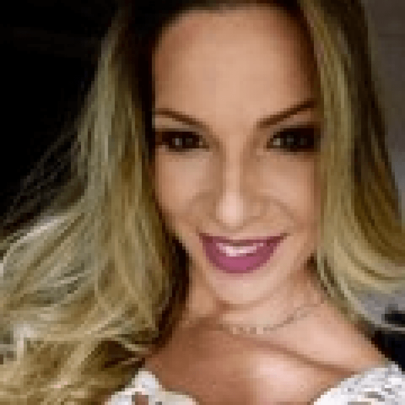 Paula Guimar&atilde;es