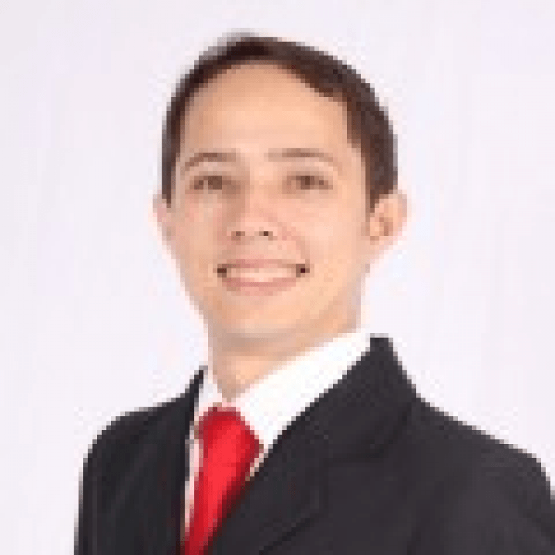 Dr Taylor Barros