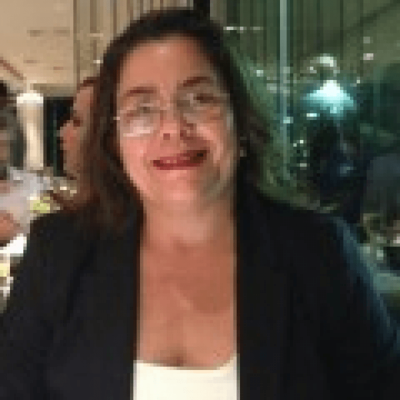 Raquel Louren&ccedil;o de Souza de Oliveira