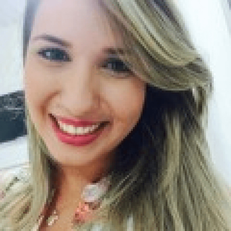 Nat&aacute;lia Mendes