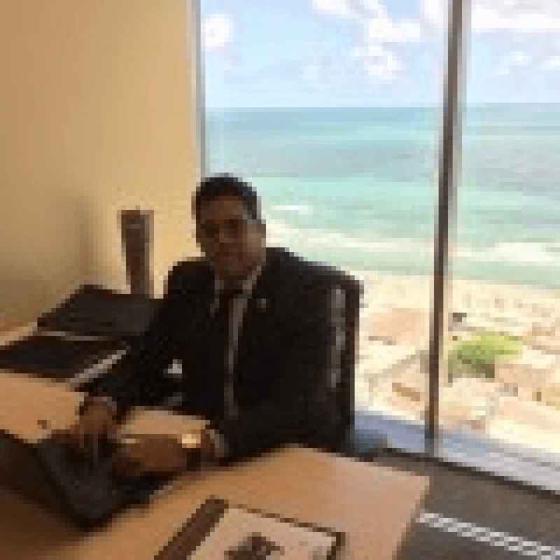 Dr. Abisai Soares