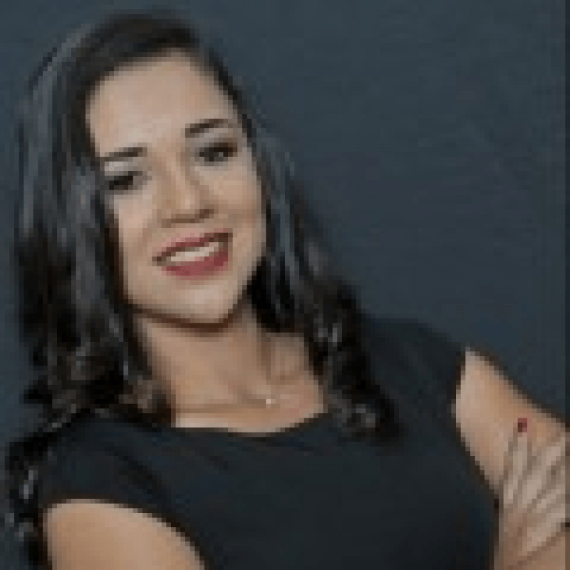 Daniela Ara&uacute;jo de Resende