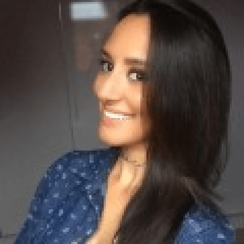 Nat&aacute;lia Bravin