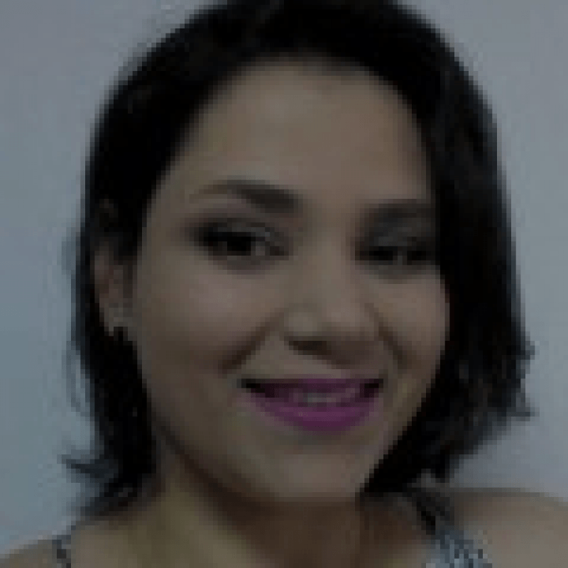 Nat&aacute;lia Ferraz Correspondente