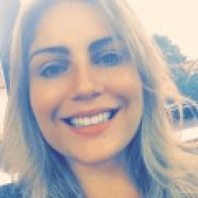 Dra. Nat&aacute;lia Salgueiro de Almeida Sfrizo