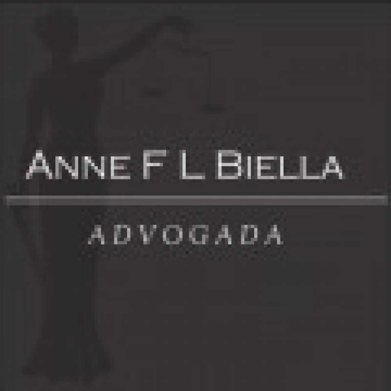 Anne Biella - Advogada