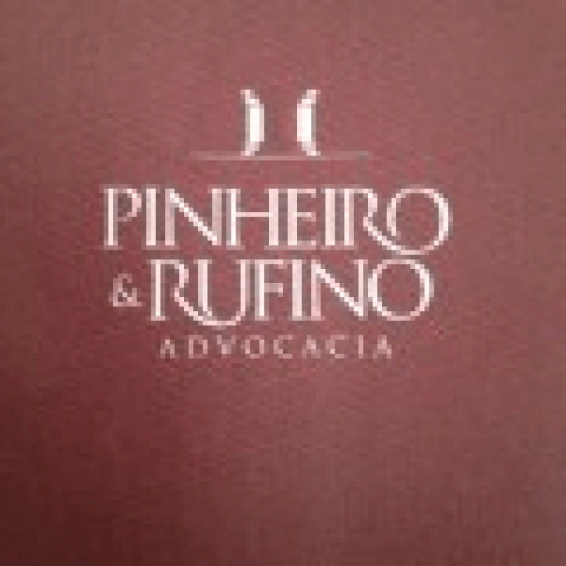 Adv. Virg&iacute;nia Rufino