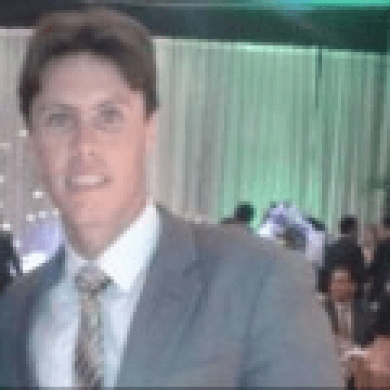 Cl&aacute;udio Arruda