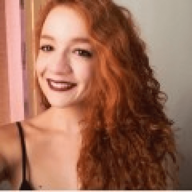 S&acirc;mara Augusta Bueno Santos